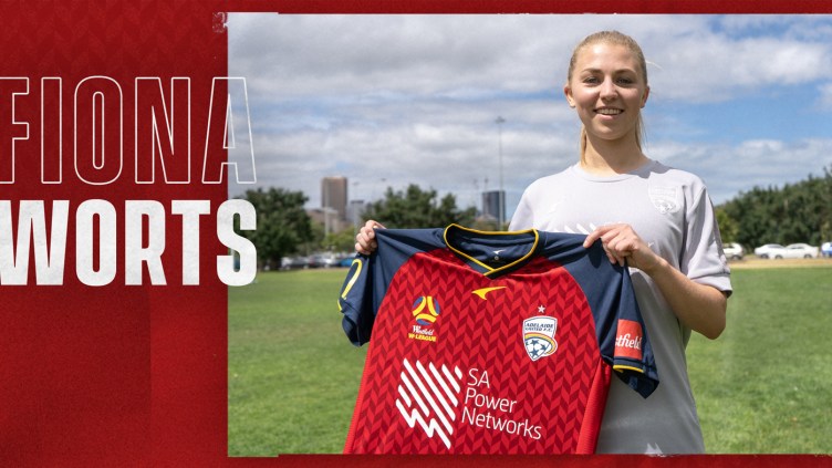 Fiona Worts signs for 2020/21 season