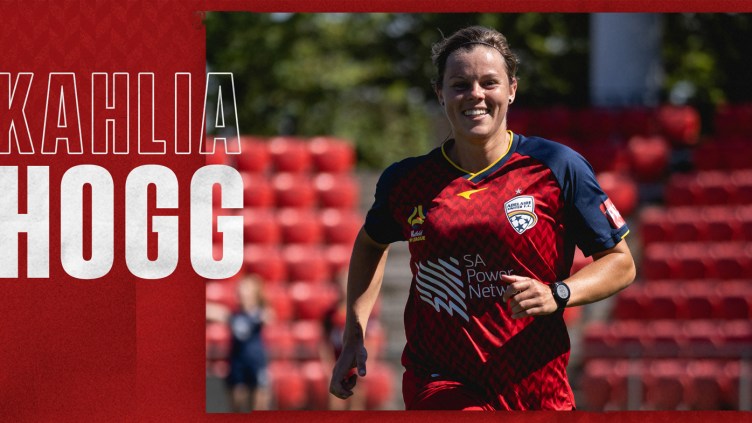 Reds sign Hogg for impending season