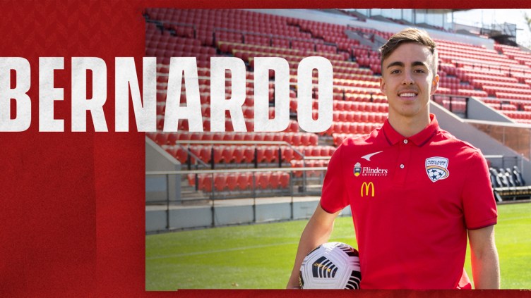 Reds sign Bernardo