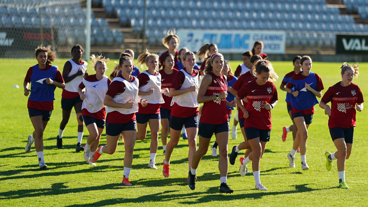 Adelaide United Women training