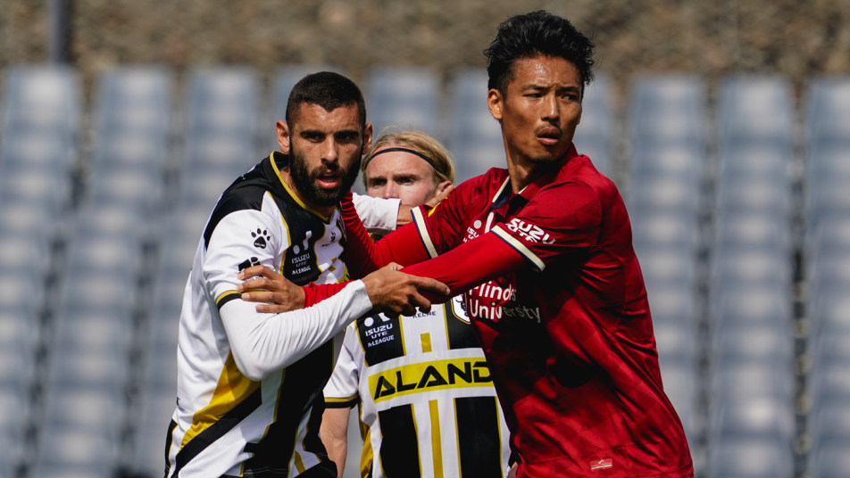 Hiroshi Ibusuki against Macarthur