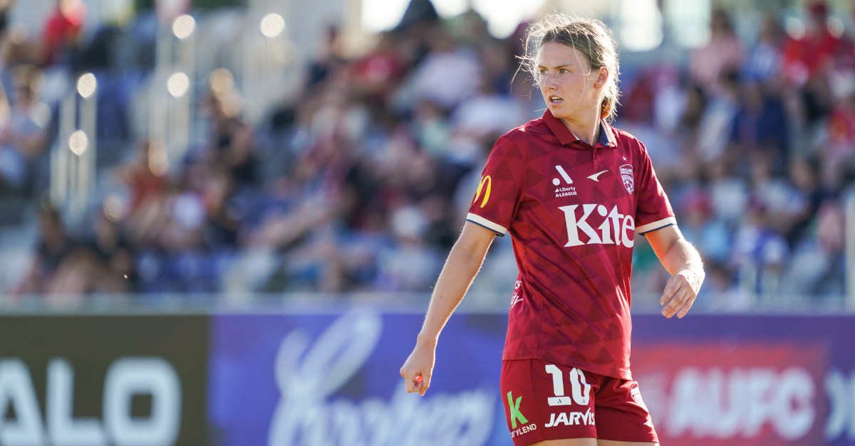 Patient Dawber ready to bide time - Adelaide United