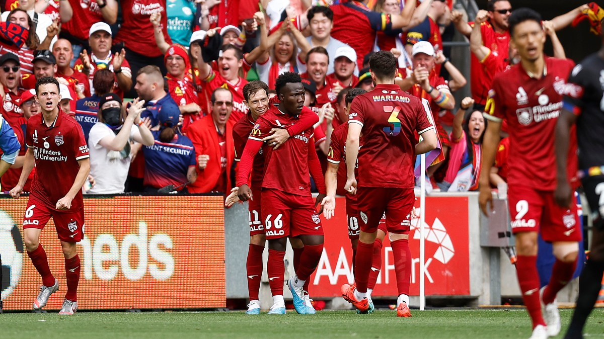 Reds, Victory see-out stalemate - Adelaide United