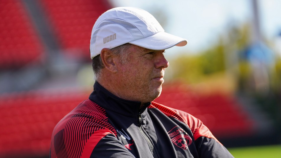 Adelaide United Head Coach, Carl Veart, is urging his side to finish the regular season on a high on Friday night.