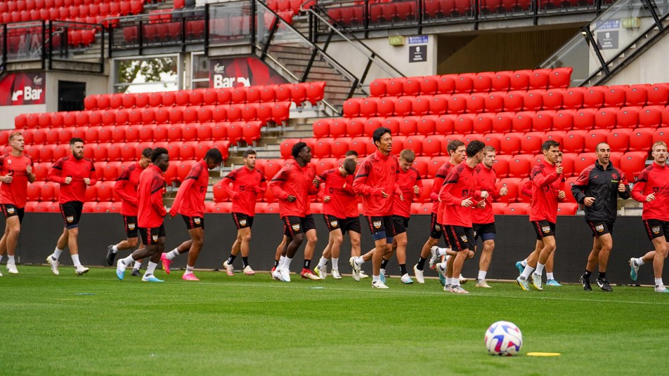 Adelaide United Head Coach, Carl Veart, has selected his 20-man squad for the Elimination Final against Wellington Phoenix on Friday night.