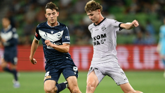 Victory and Adelaide share the points on a sweaty night in Melbourne