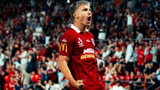 Jovanović Hits Top Form as Golden Boot Race Heats Up