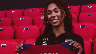 Adelaide United makes history with signing of Jamaican international Tianna Harris 